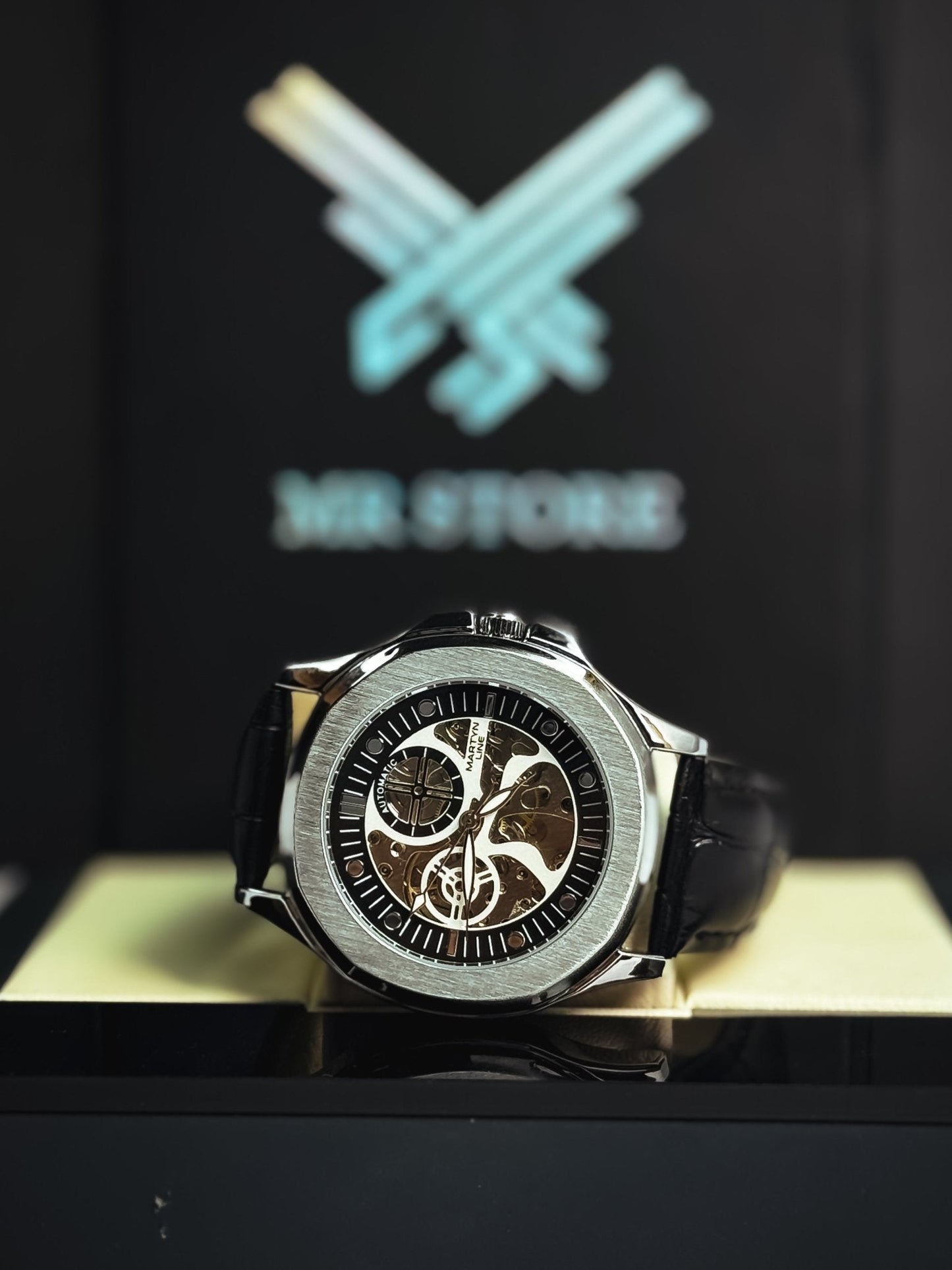 Magno Rounder Automatic Watch