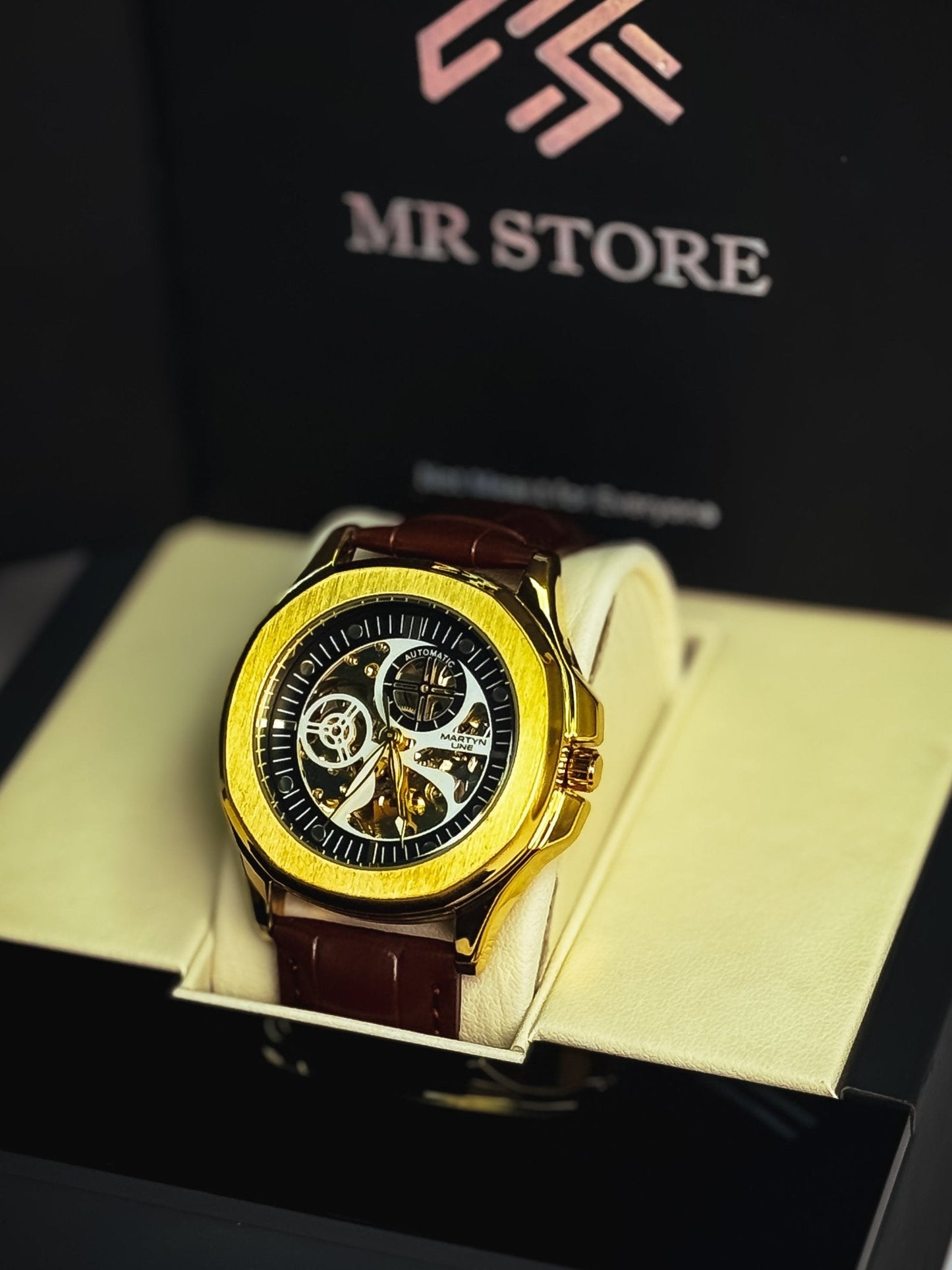 Magno Rounder Automatic Watch