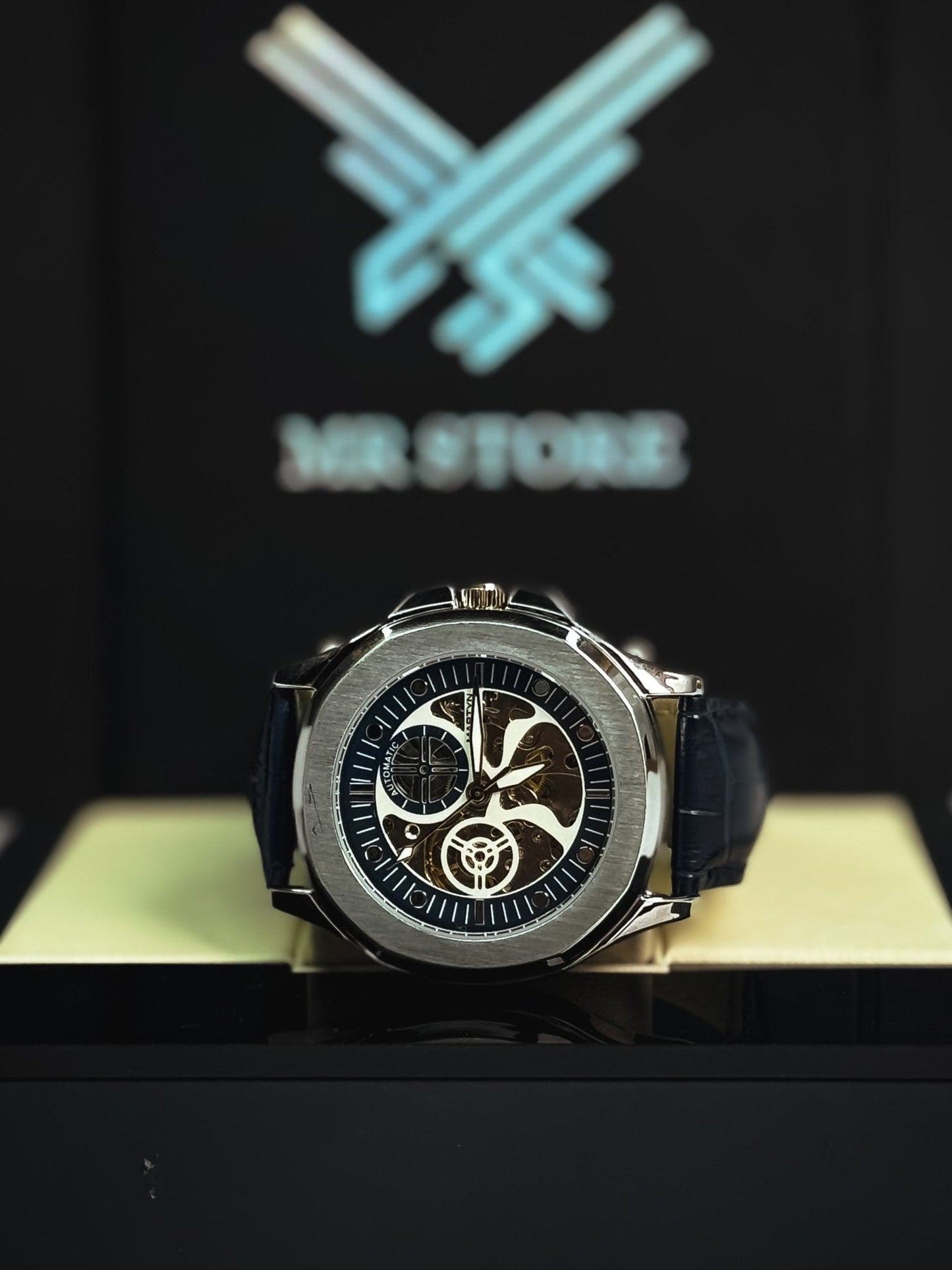 Magno Rounder Automatic Watch