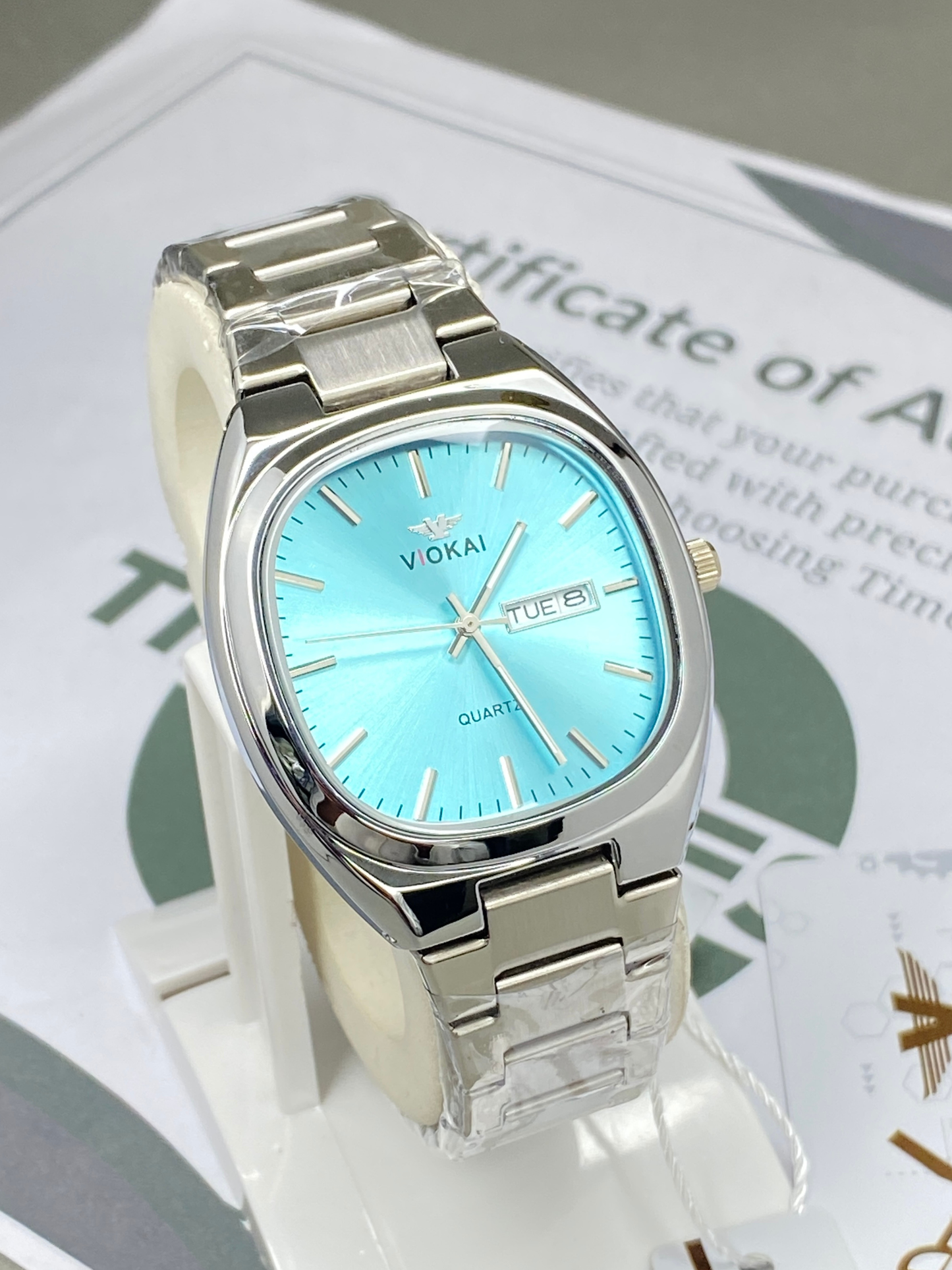 VIOKAI Analog Quartz Stainless Steel Made Chain Watch for Men With Date & Day Display