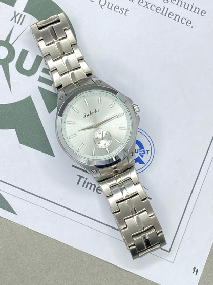 Men’s Down Second Round Dial Analog Watch with Stainless Steel Chain